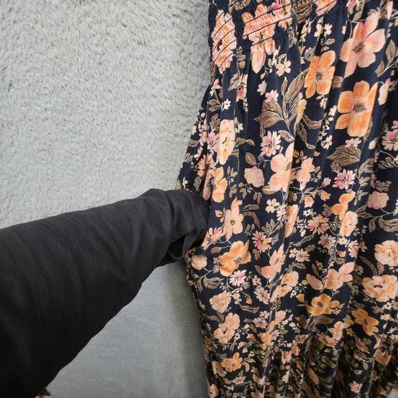Old Navy Dress Womens XL Blue Tiered Floral Cottagecore Smocked Waist Midi Flowy - Picture 16 of 16